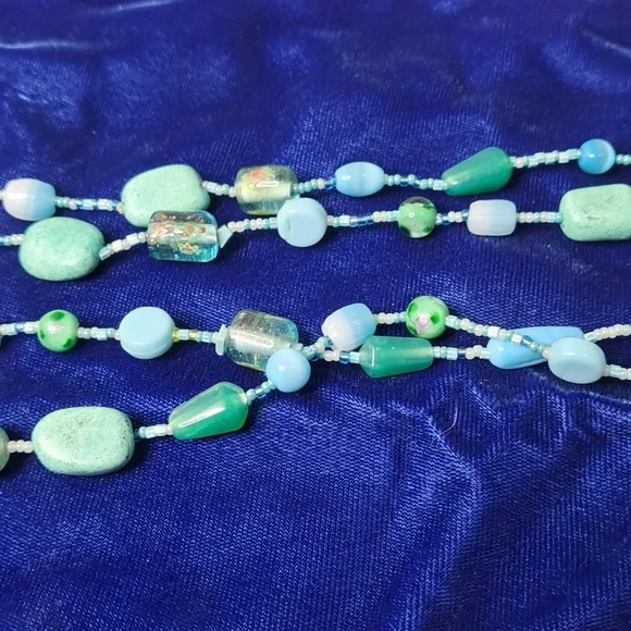 Green/ Blue Glass & Stone Beaded Necklace & Earrings - Picture 11 of 11